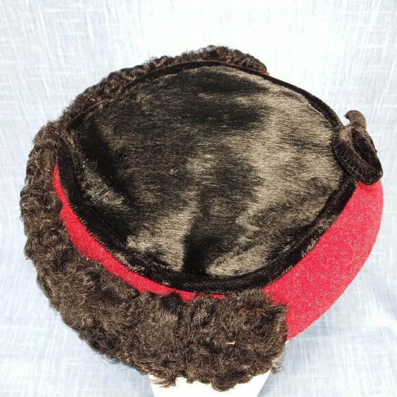 1950s Burgundy Wool Sheared Beaver Fur and Persian Lamb Trimmed Hat